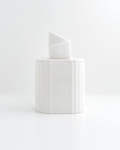 Bougie Uneven Kyuka Design en porcelaine de Parian blanche
